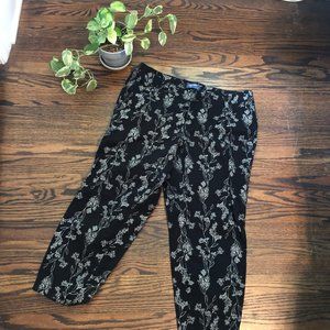 Old Navy Pixie Pant